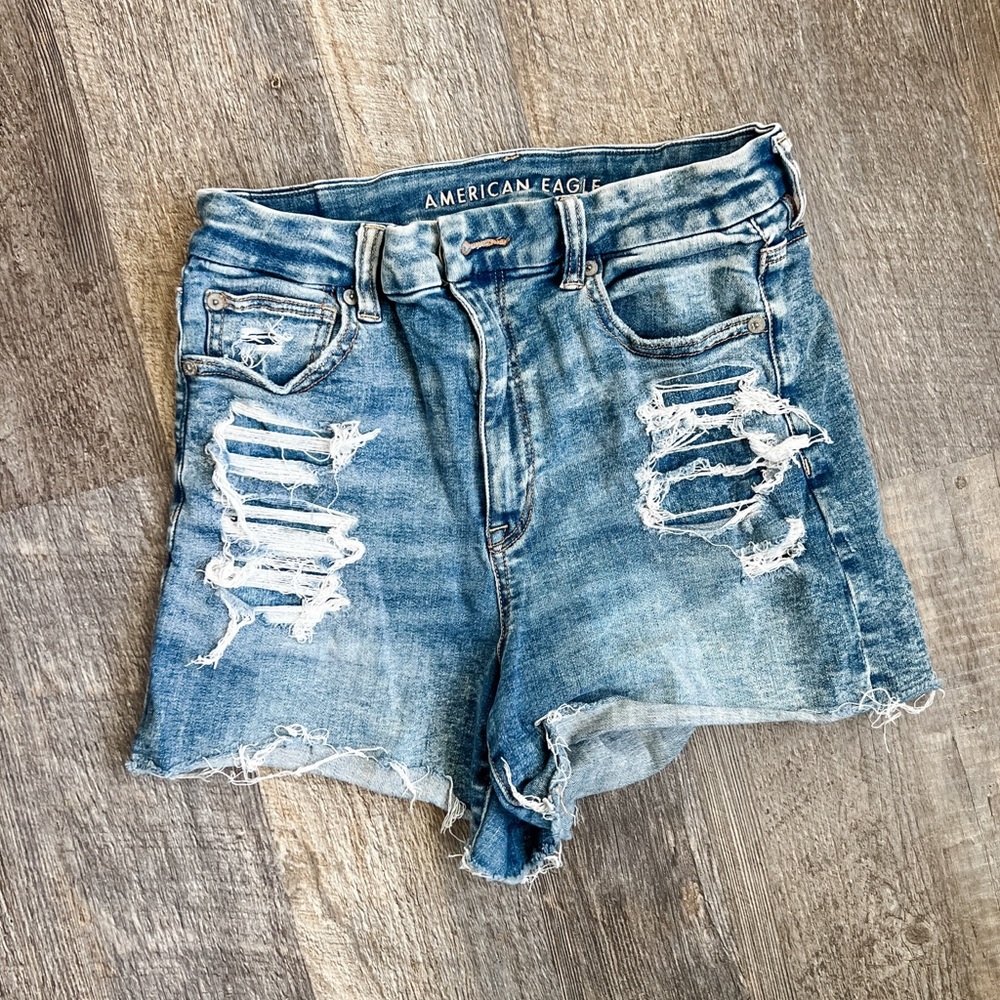 aeo | curvy hi rise shortie